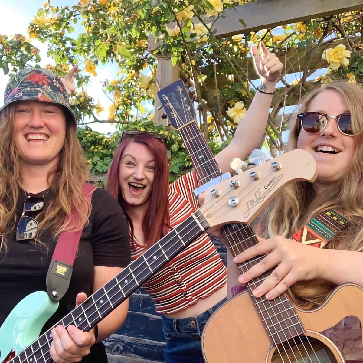 The Pocket Treatment Band - Three girls with guitars